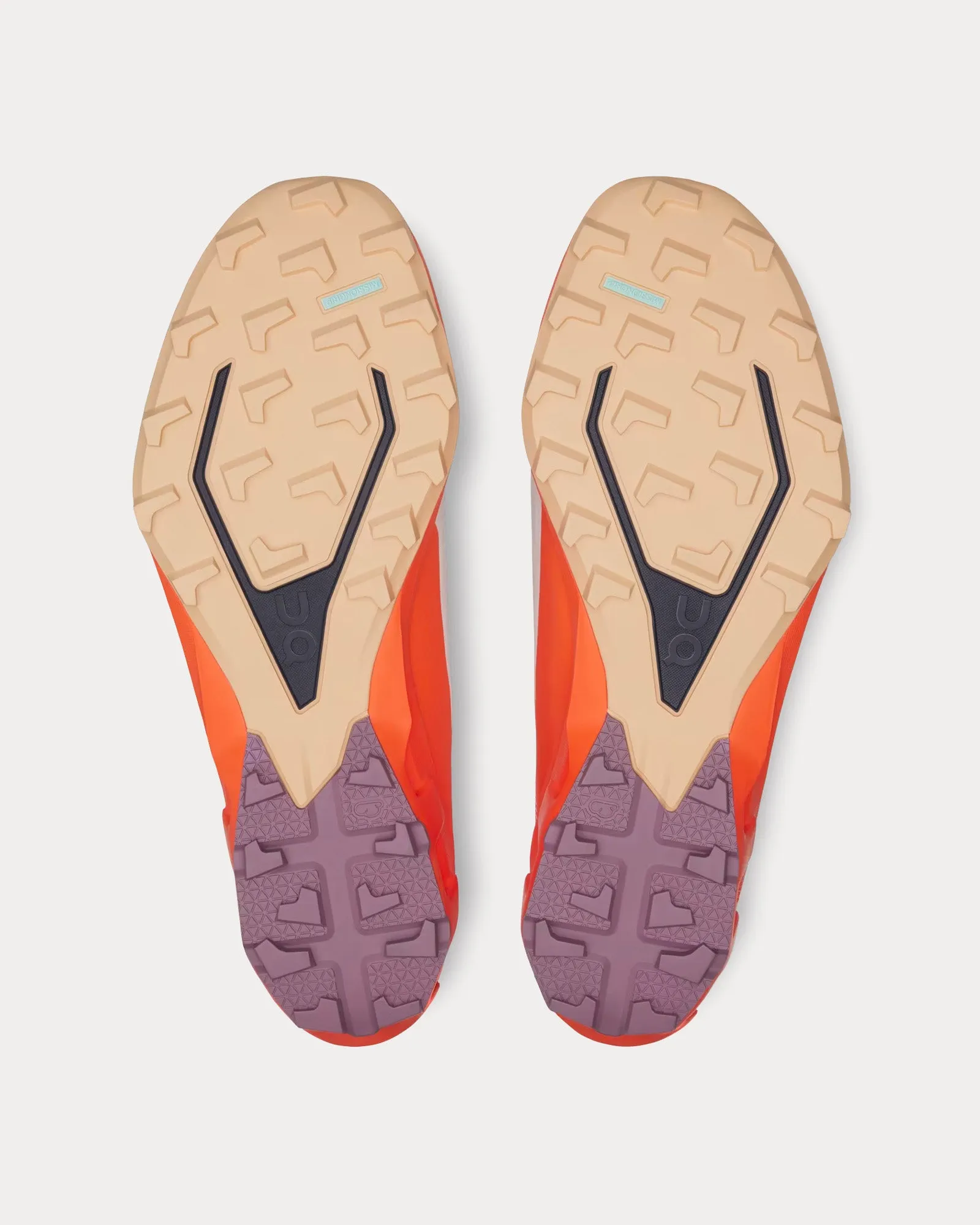 Cloudventure Peak 3 Undyed / Flame Running Shoes
