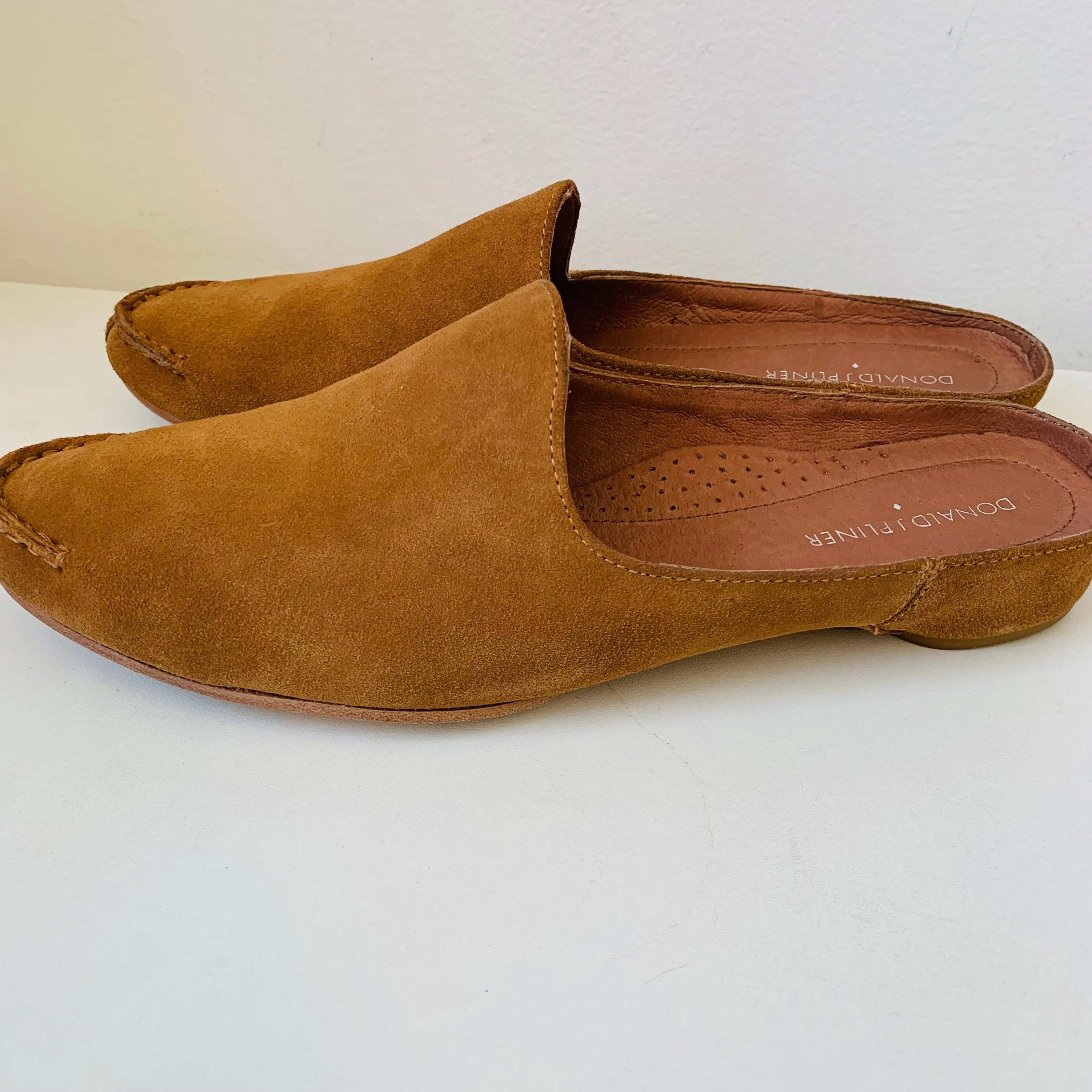 Donald J Pliner Bobbi Camel Sport Suede Mule Size 9.5