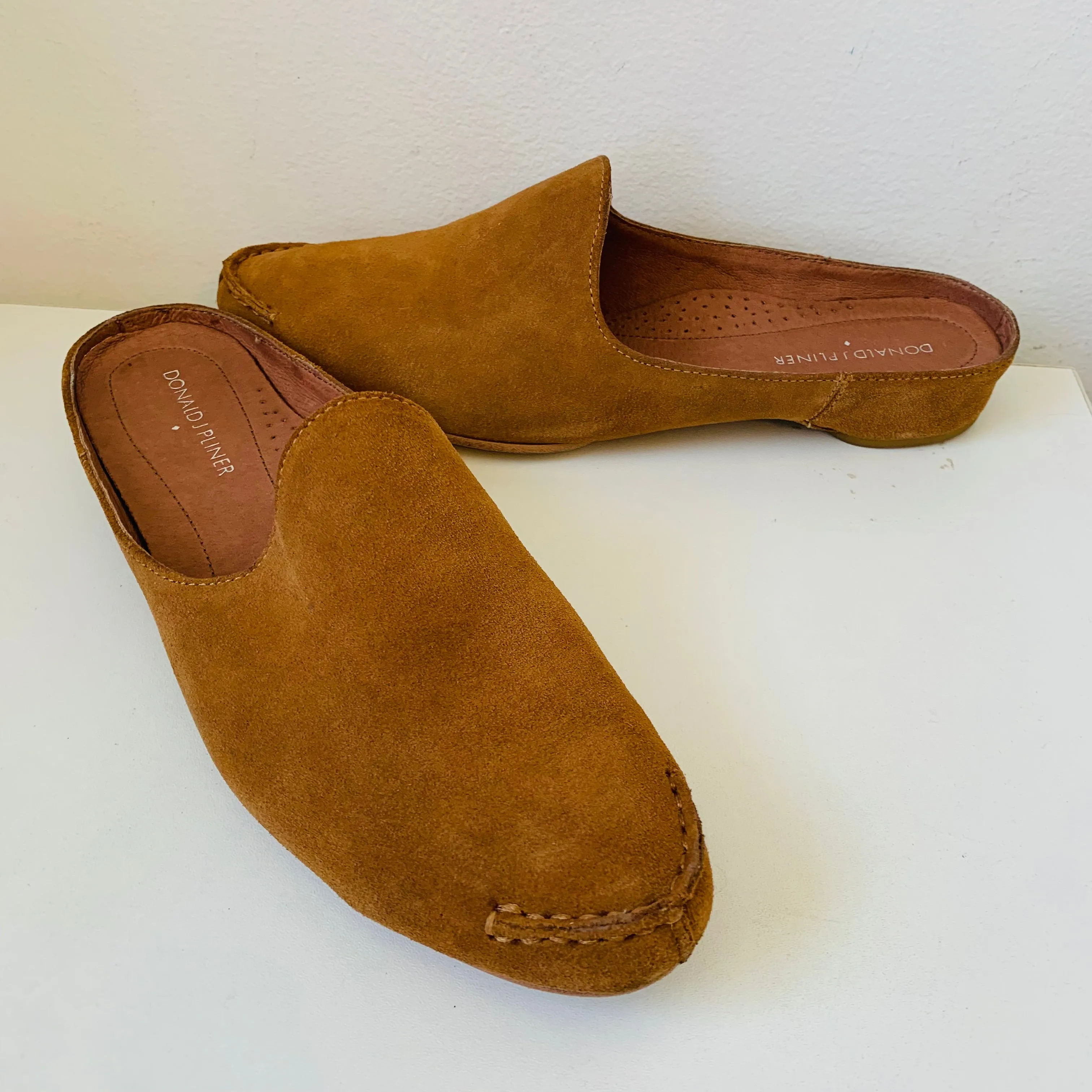 Donald J Pliner Bobbi Camel Sport Suede Mule Size 9.5