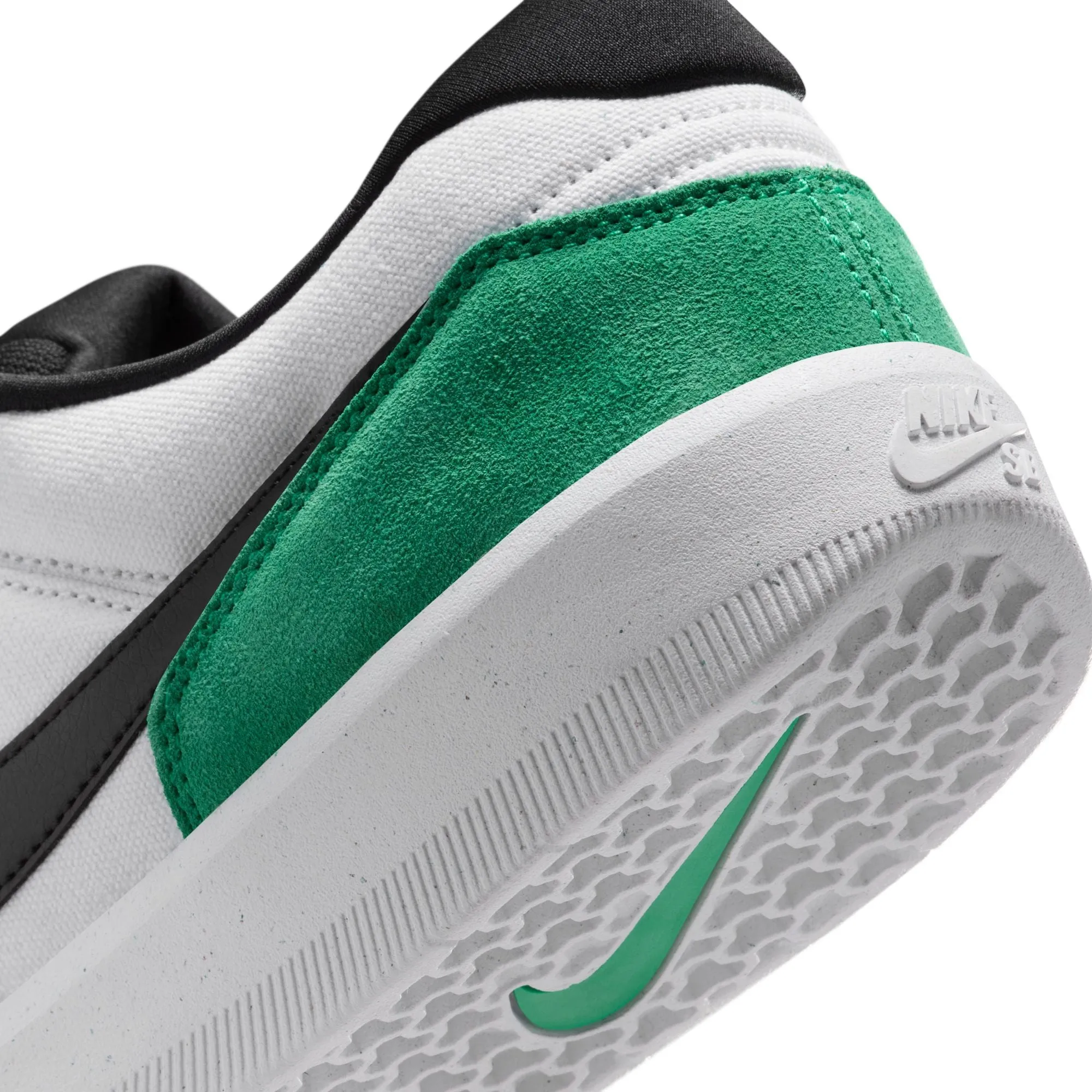 NIKE SB FORCE 58 WHITE / BLACK-STADIUM GREEN-WHITE