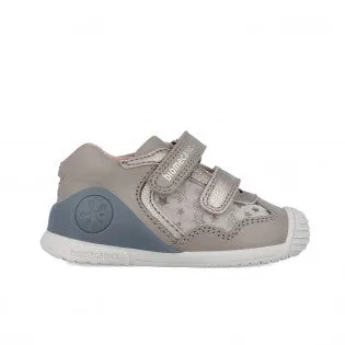 Oyster shimmer double velcro sneaker with stars prewalker