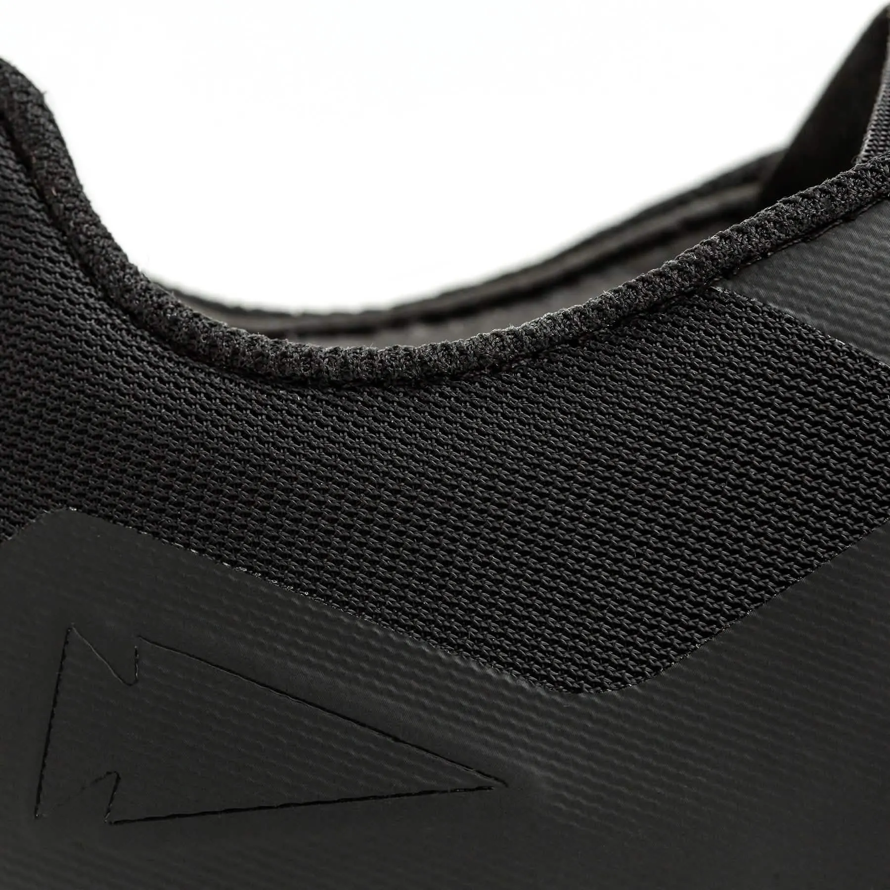 Women's Rough Runner - Black   White